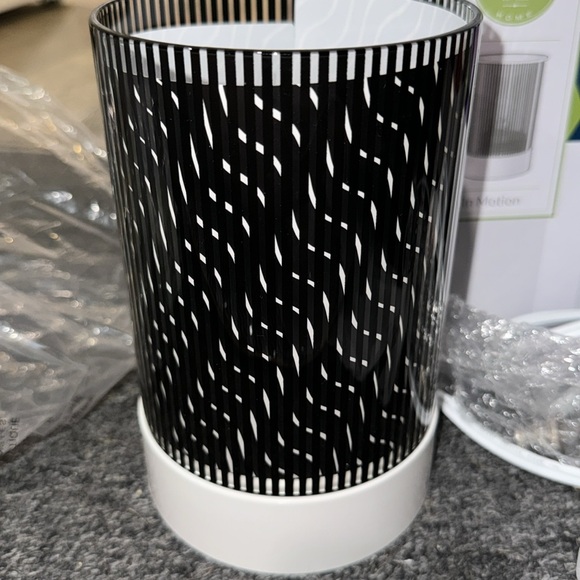 Scentsy In Motion warmer - Picture 1 of 2